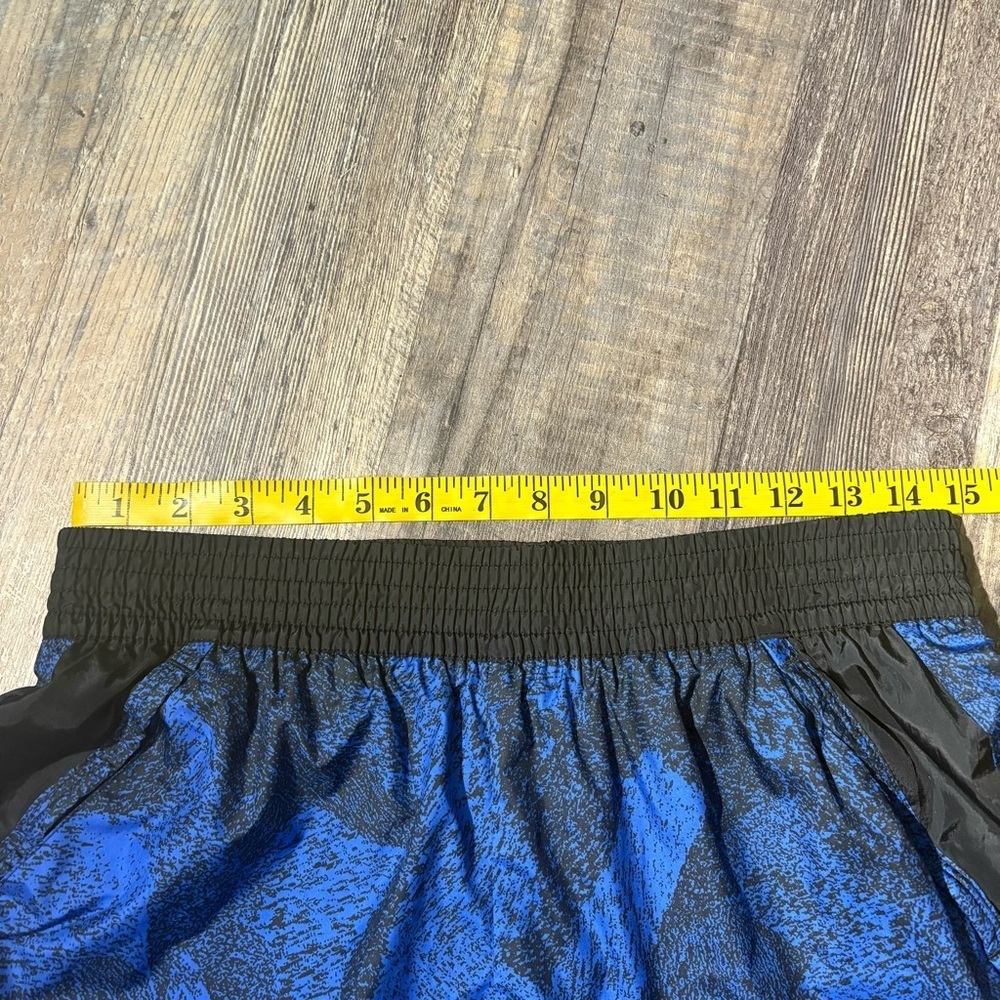 Womens Running Shorts Black Blue Sz M Pockets Elastic Waist Nike Athletic - Picture 3 of 9